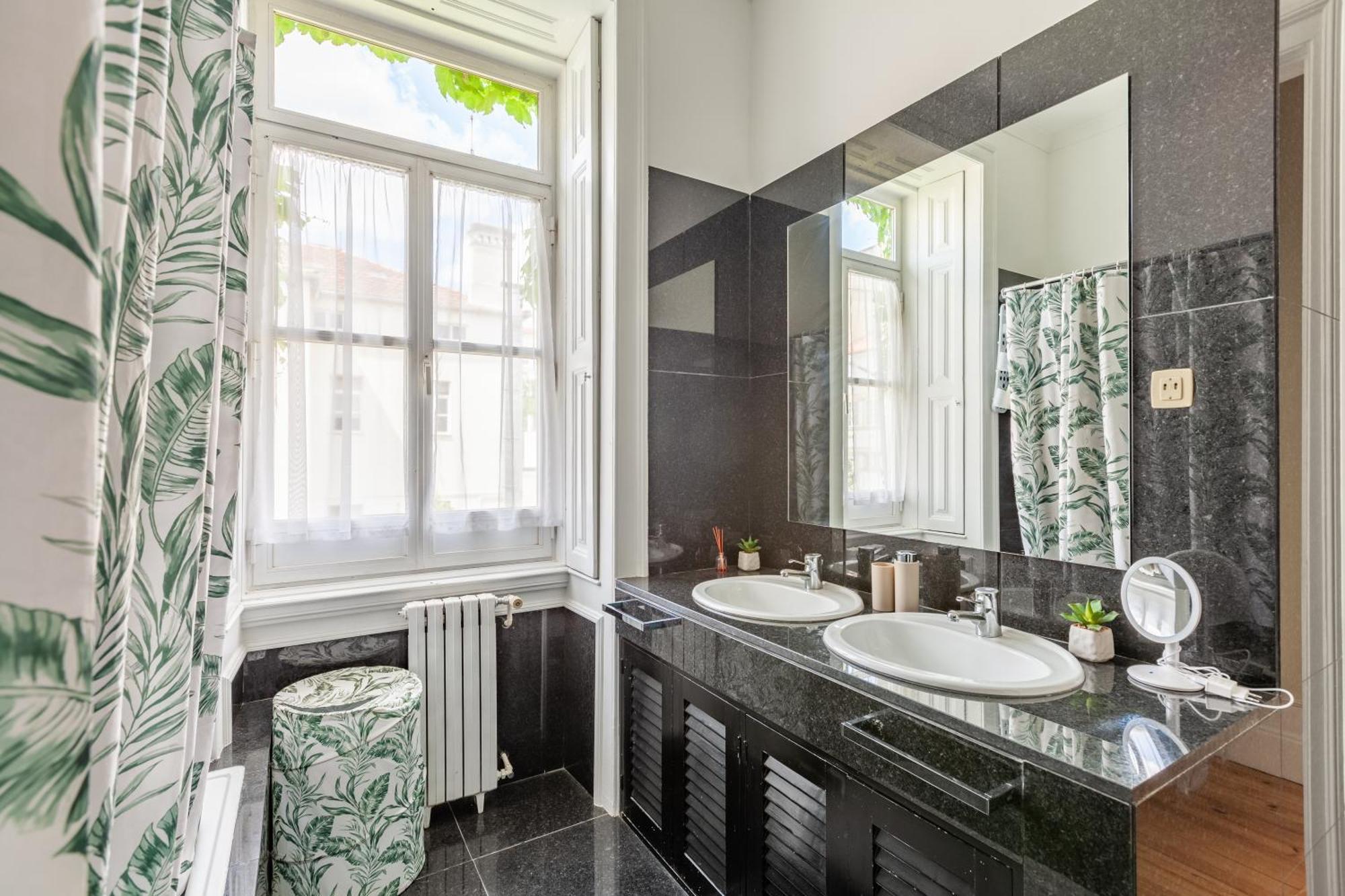 Sky Accommodations Coimbra Bagian luar foto